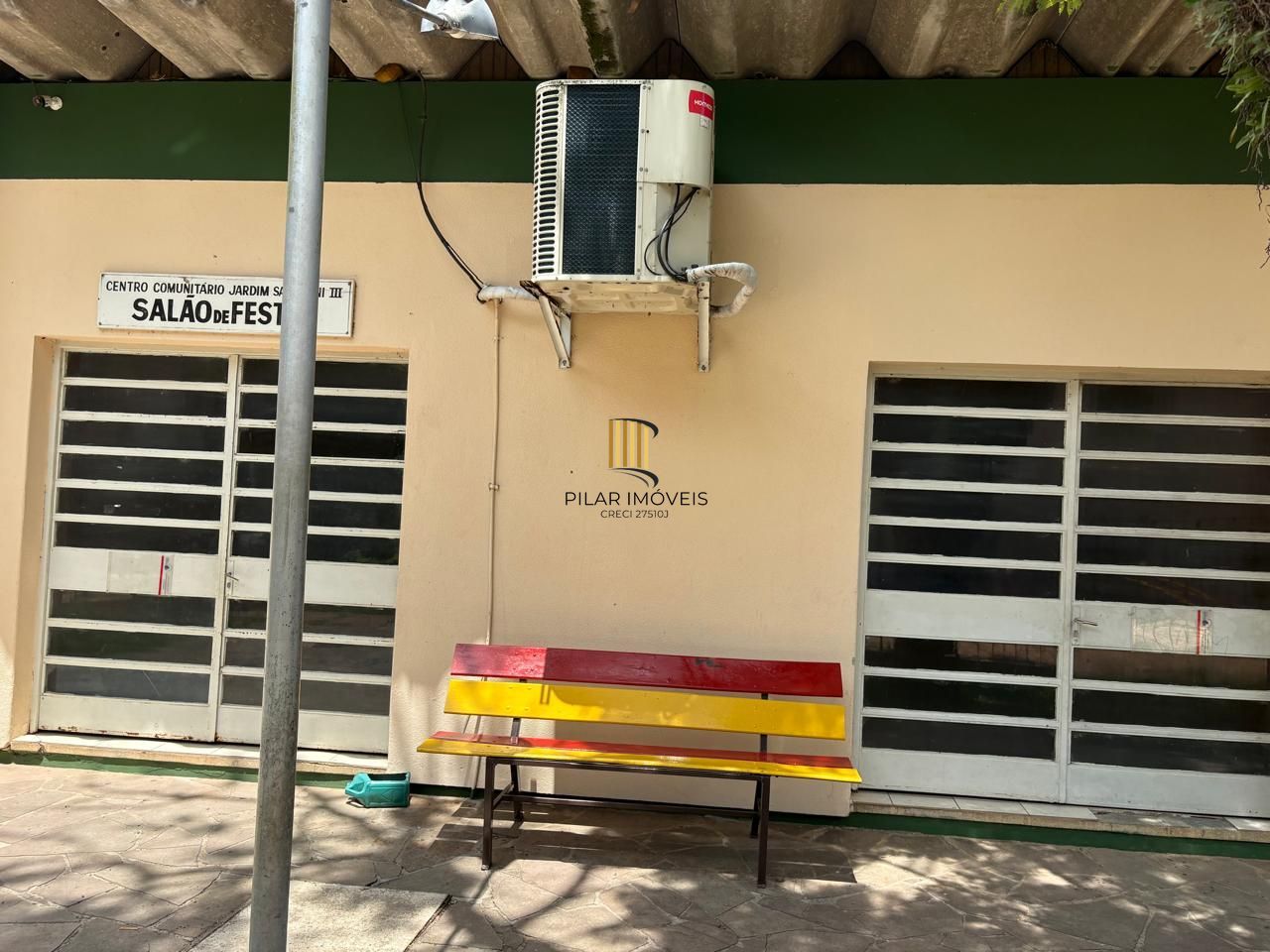 Apartamento de 2 dormitórios com vaga no bairro Vila Nova