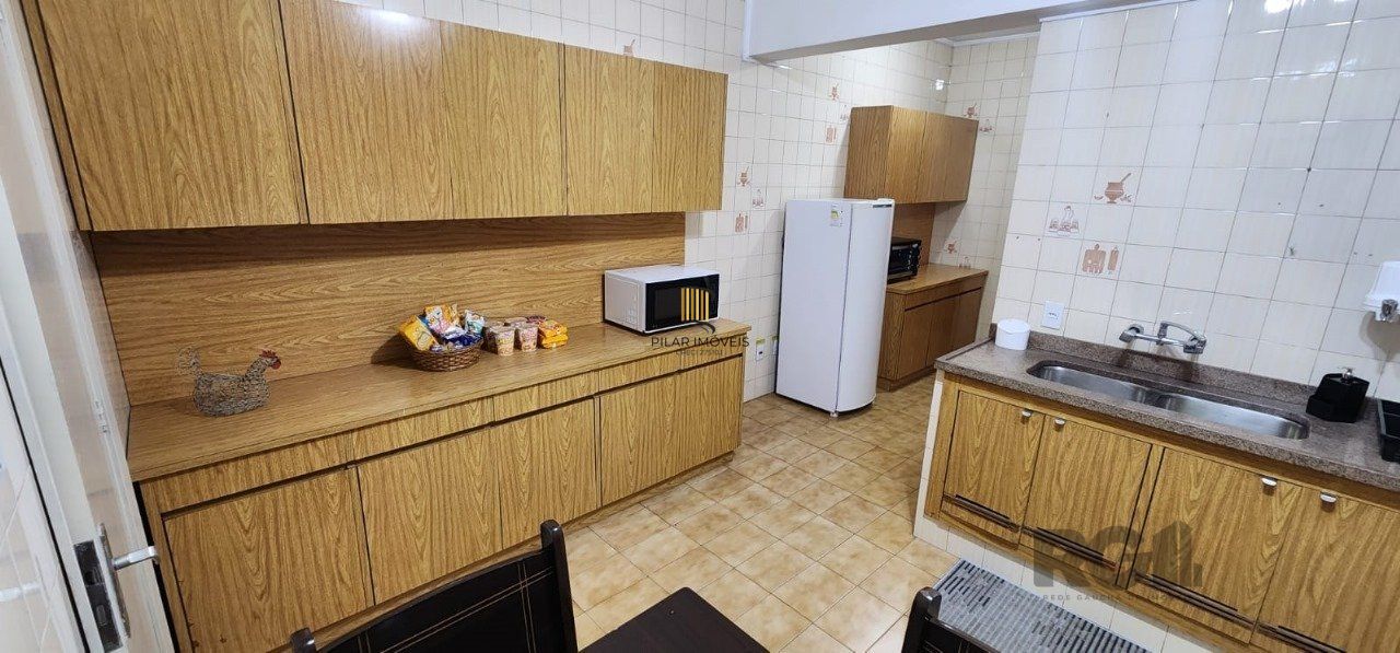 MEGA APARTAMENTO DE 169M² ,  COM SACADA, 3 DORMITÓRIOS, NO CENTRO DE PORTO ALEGRE -RS