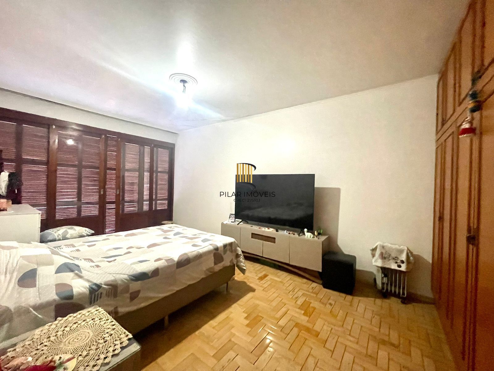 Sobrado Com 4 dormitórios, 1 suíte e 228M² no Bairro Petrópolis -Porto Alegre/RS