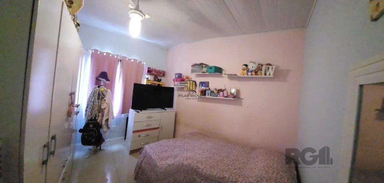  Casa com 4 quartos, 1 suíte, 7 vagas de garagem, churrasqueira -  97,32m² no bairro Jardim Carvalho, Porto Alegre/RS