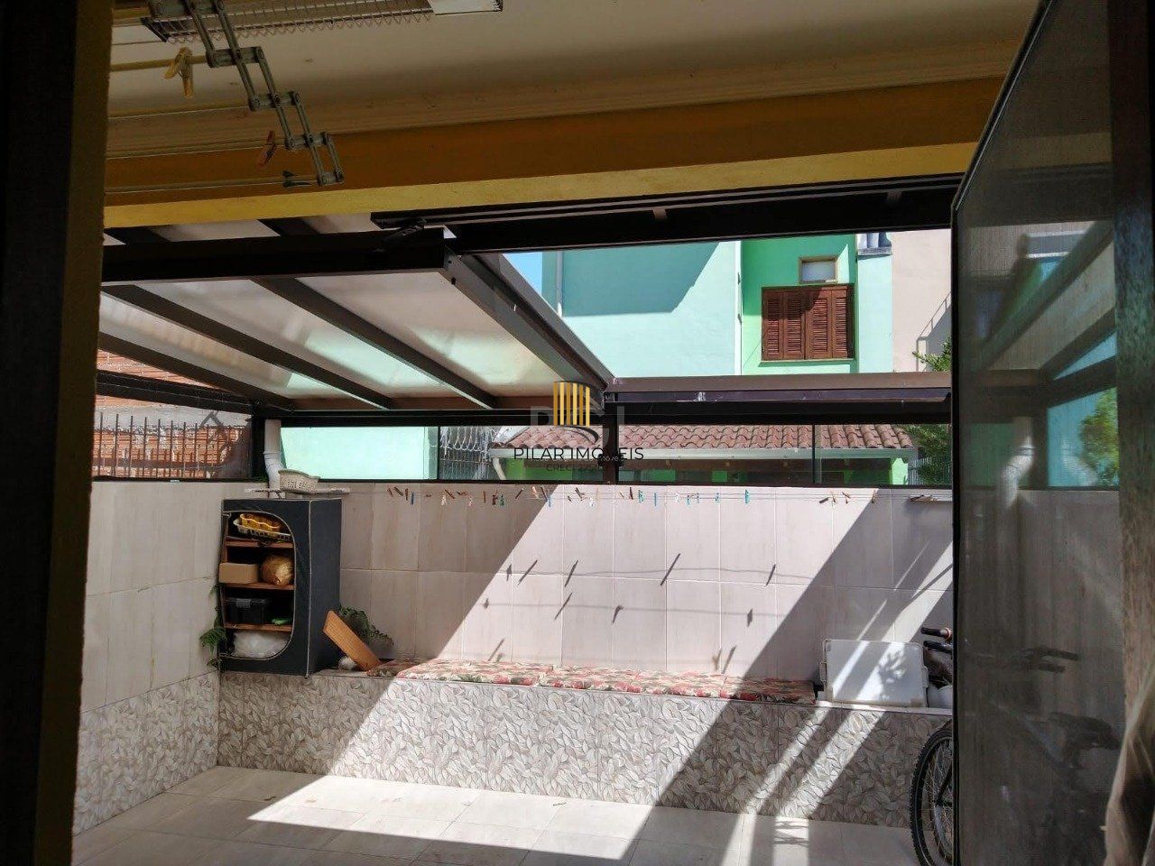 Casa, 2 dormitórios, 2 banheiros, 2 vagas de garagem, no bairro Aberta dos Morros, Porto Alegre/RS