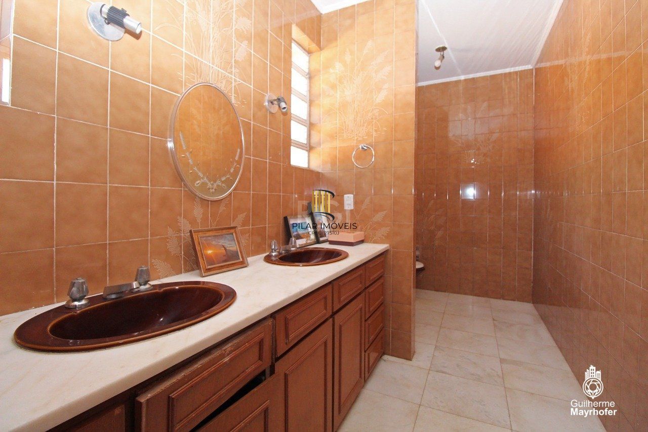 Casa para Venda - 526.64m², 4 dormitórios, sendo 2 suites, 4 vagas - Teresópolis