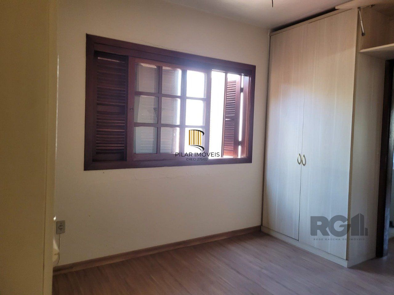 Casa para Venda - 181.5m², 4 dormitórios, 2 vagas - Partenon