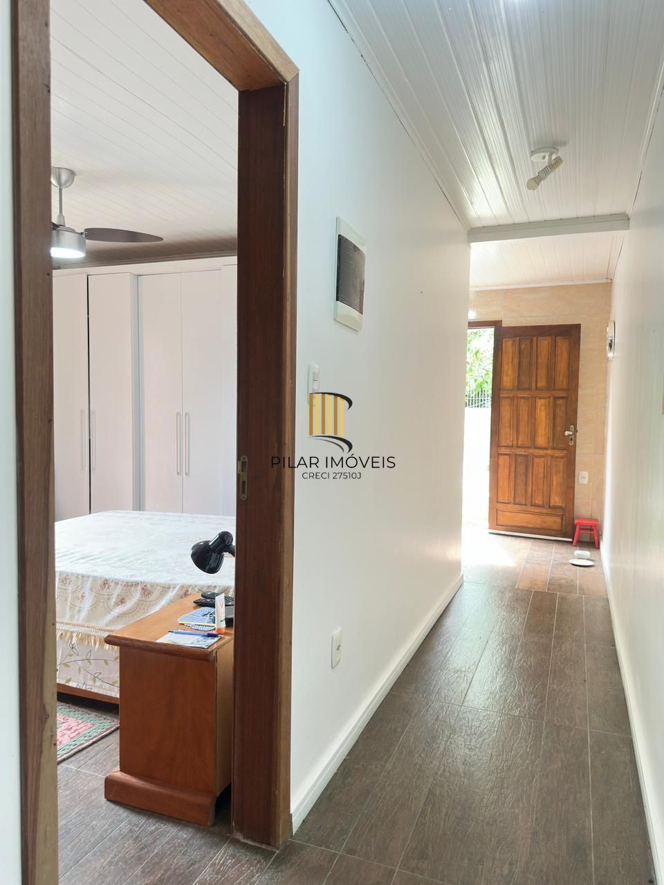 Casa de alvenaria toda reformada e mobiliada no bairro Lami