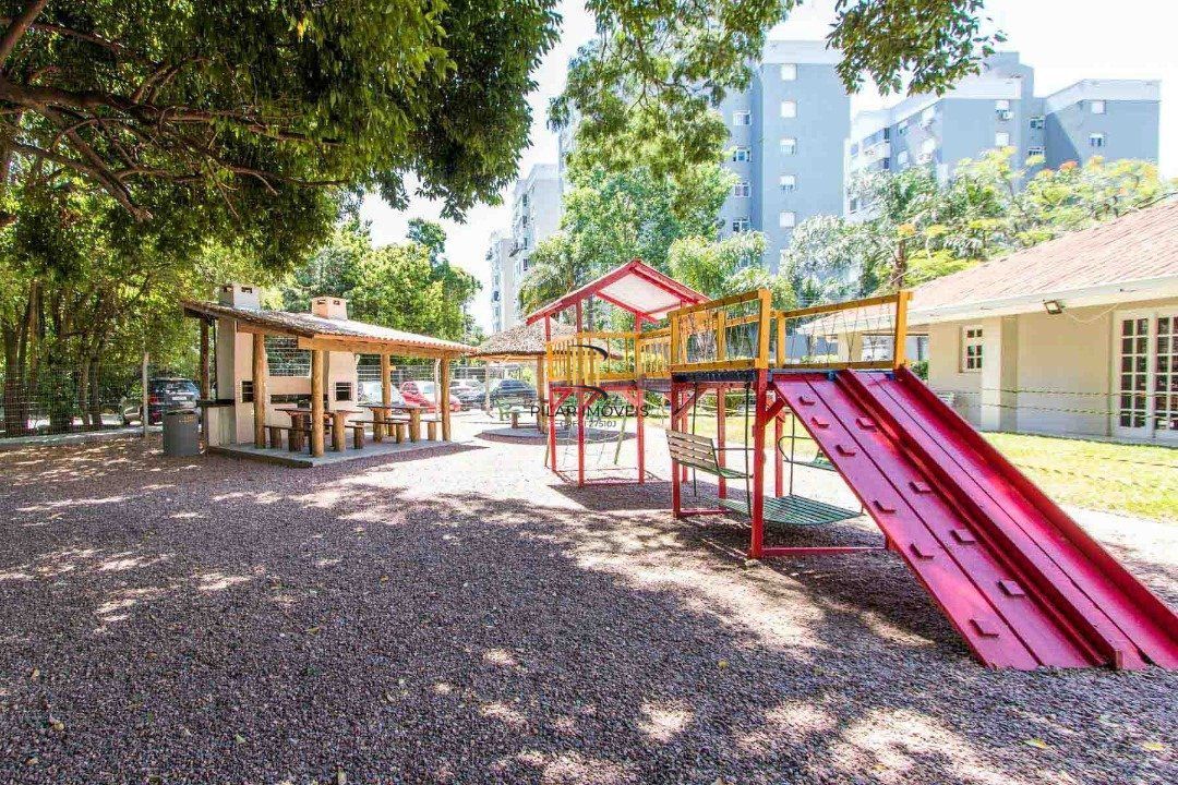 Excelente Apartamento 3 dormitórios, 2 vagas, condomínio Plaza Cristal