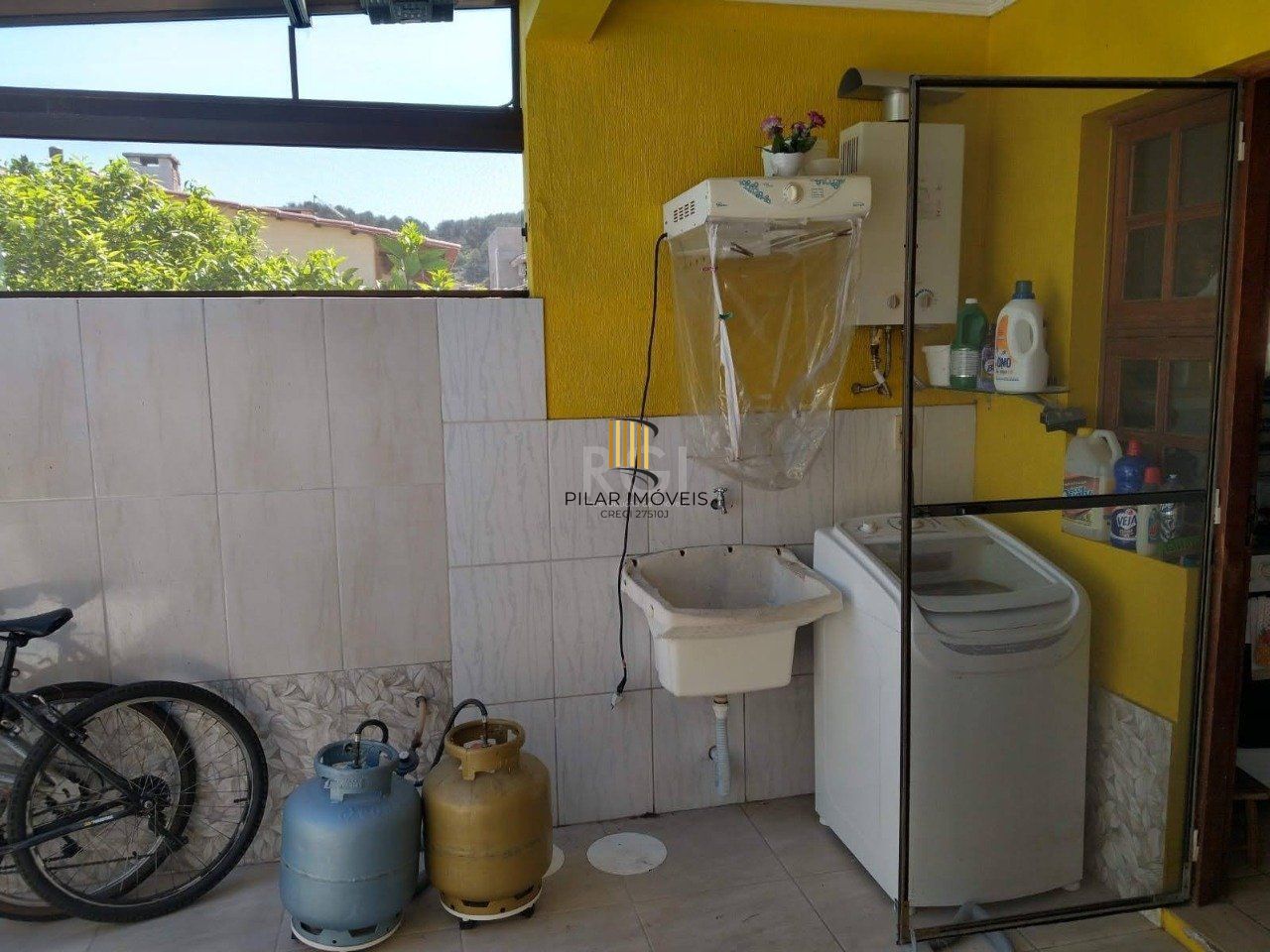 Casa, 2 dormitórios, 2 banheiros, 2 vagas de garagem, no bairro Aberta dos Morros, Porto Alegre/RS