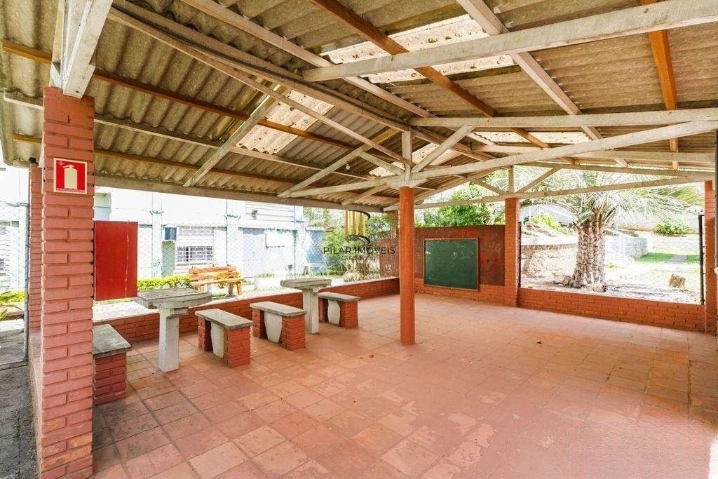 Apartamento térreo, dois dormitórios, bairro Camaquã Porto Alegre