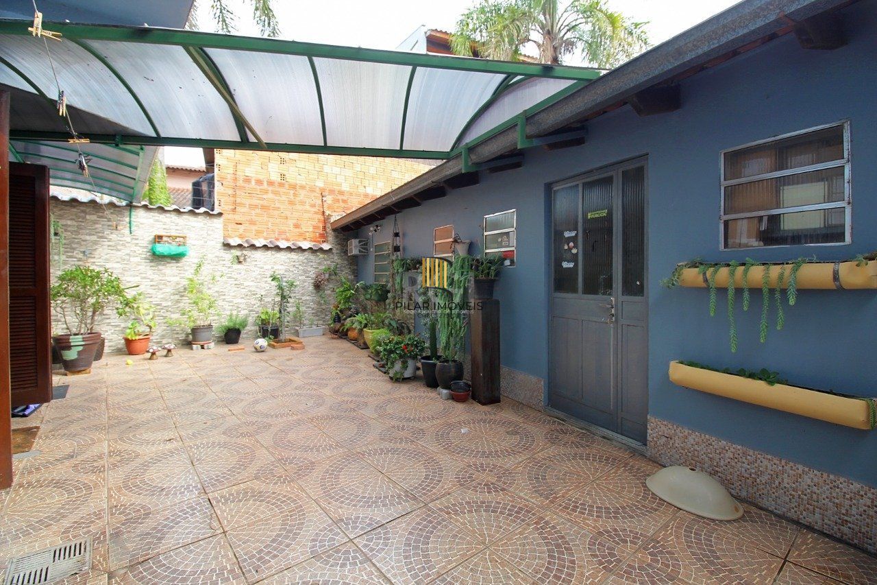 Casa para Venda - 339m², 3 dormitórios, 2 vagas - Vila Nova, Porto Alegre