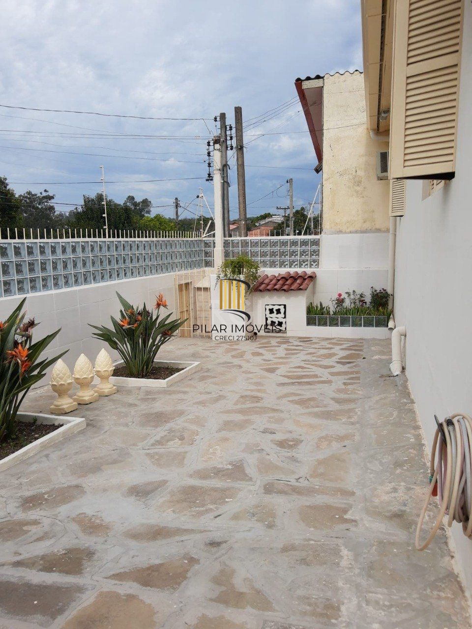 Casa para Venda - 103.38m², 2 dormitórios, sendo 1 suites, 3 vagas - Cecília, Porto Alegre