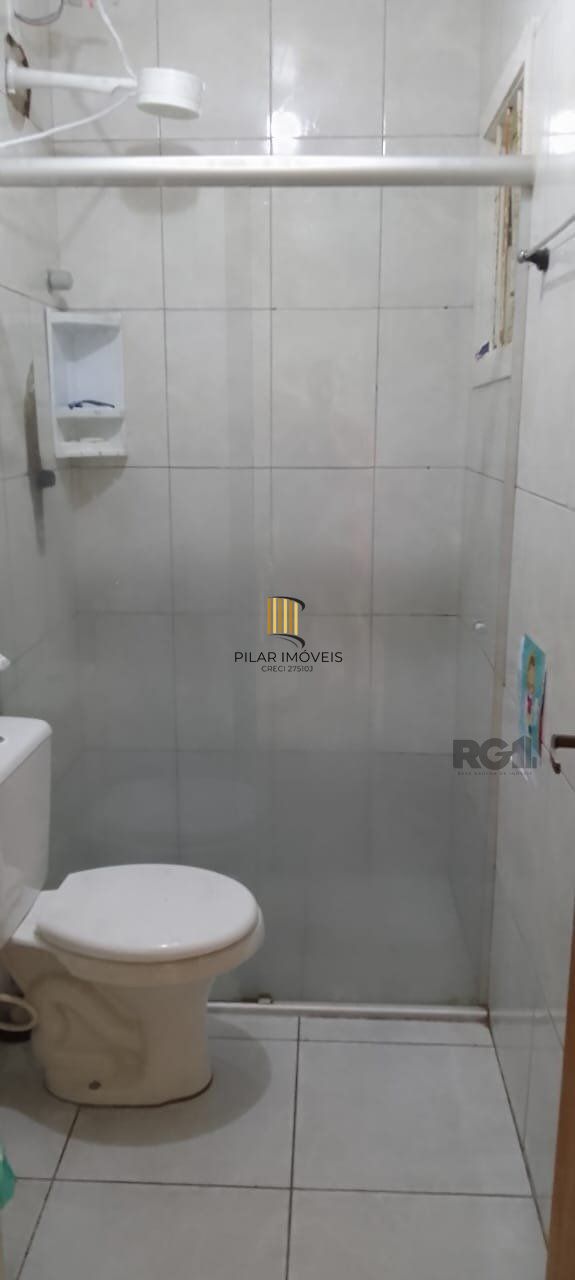 Casa com 2 quartos, 2 vagas de garagem, no bairro Fortuna, Sapucaia do Sul/RS