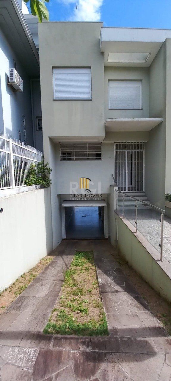 Casa 3 dormitórios no bairro Espírito Santo