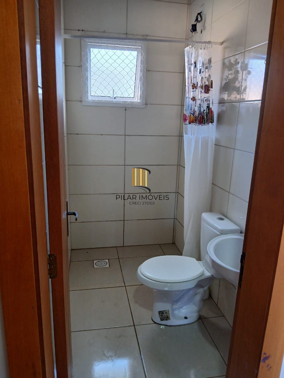 Casa com 02 quartos e 02 vagas no Bairro Costa Gama