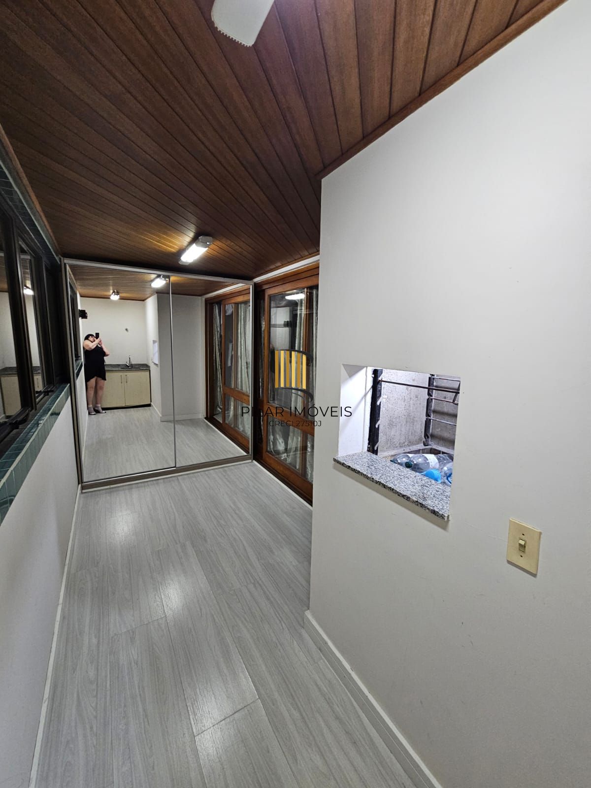 Apartamento com 02 quartos e 01 vaga no Centro Histórico de Porto Alegre