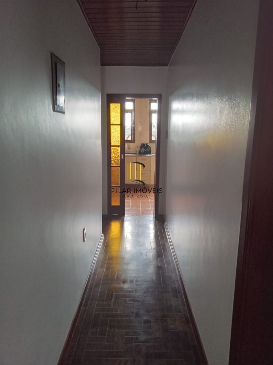 Casa com 3 dormitórios , 2 vagas de garagem fechada !