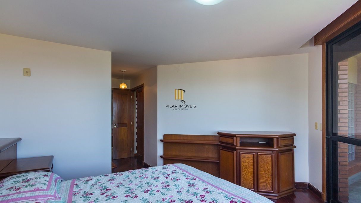 Casa Condominio para Venda - 359.27m², 3 dormitórios, sendo 1 suites, 4 vagas - Cristal