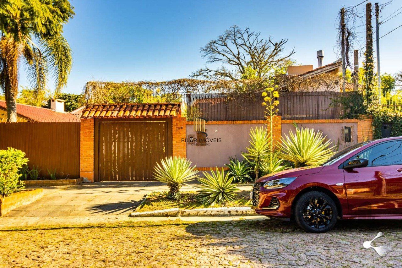 CASA, 4 DORMITÓRIOS, 3 SUÍTES, 2 VAGAS DE GARAGEM, BAIRRO IPANEMA, PORTO ALEGRE/RS