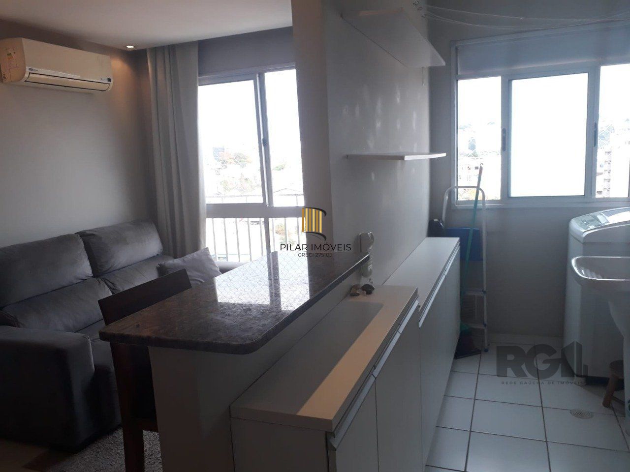 APARTAMENTO DE 2 DORMITÓRIOS E VAGA ESCRITURADA EM CONDOMÍNIO COM INFRA COMPLETA.