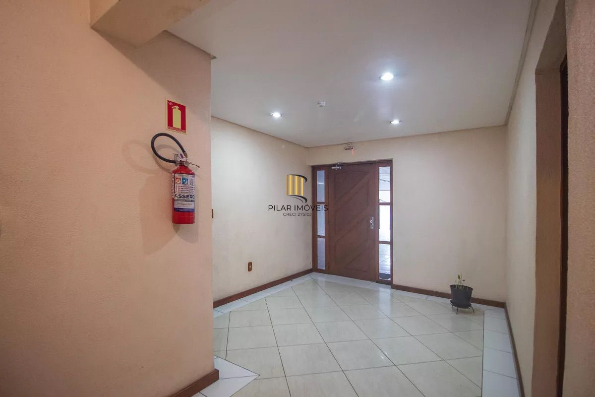 Casa 2 dormitórios no bairro Cristal