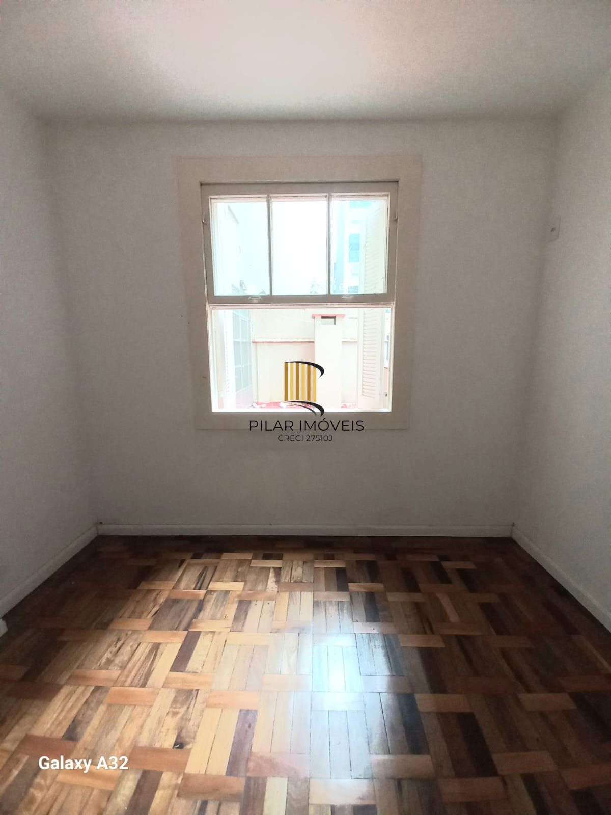 AMPLO APARTAMENTO NO CENTRO HISTÓRICO