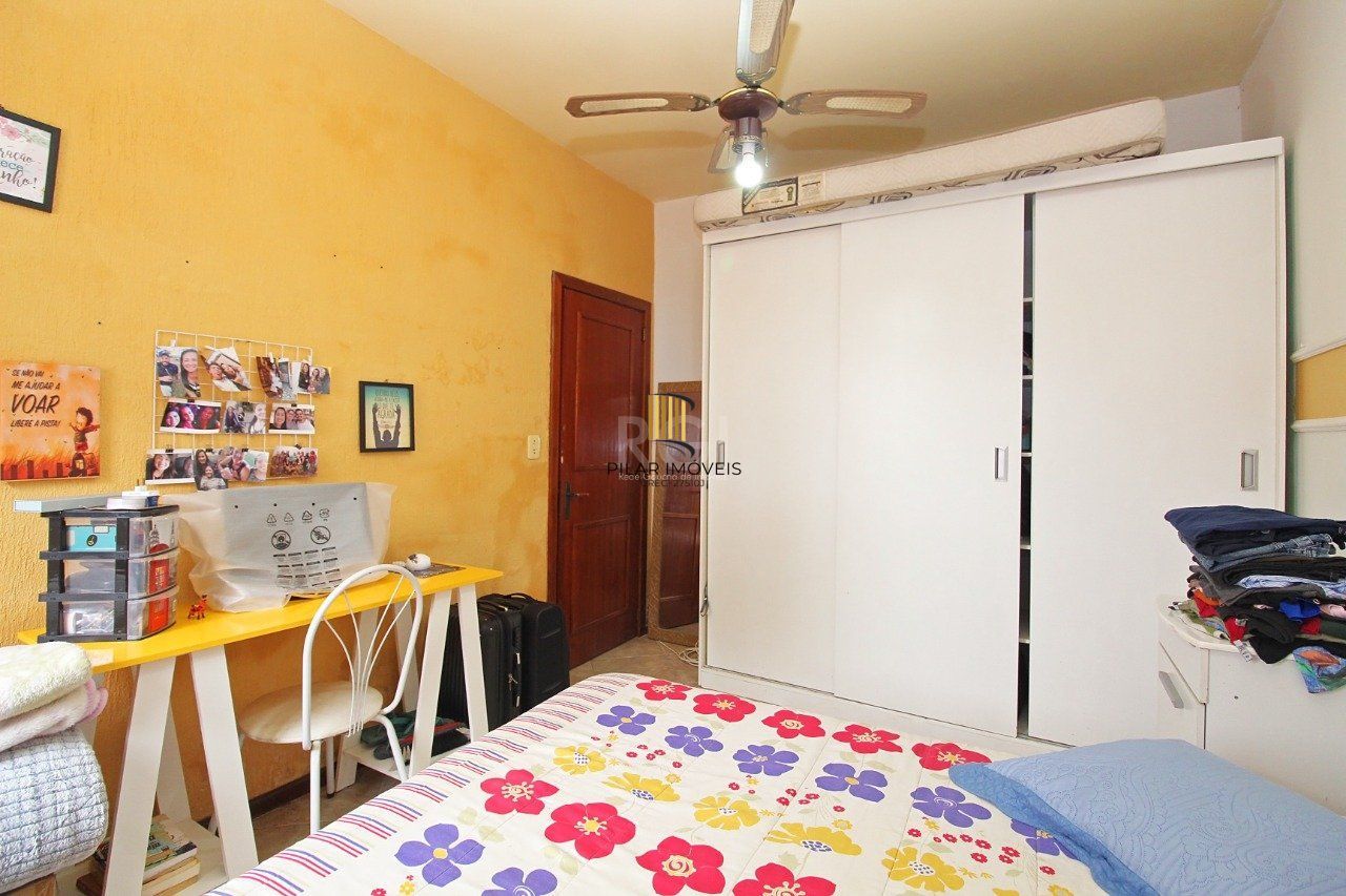 Casa para Venda - 339m², 3 dormitórios, 2 vagas - Vila Nova, Porto Alegre