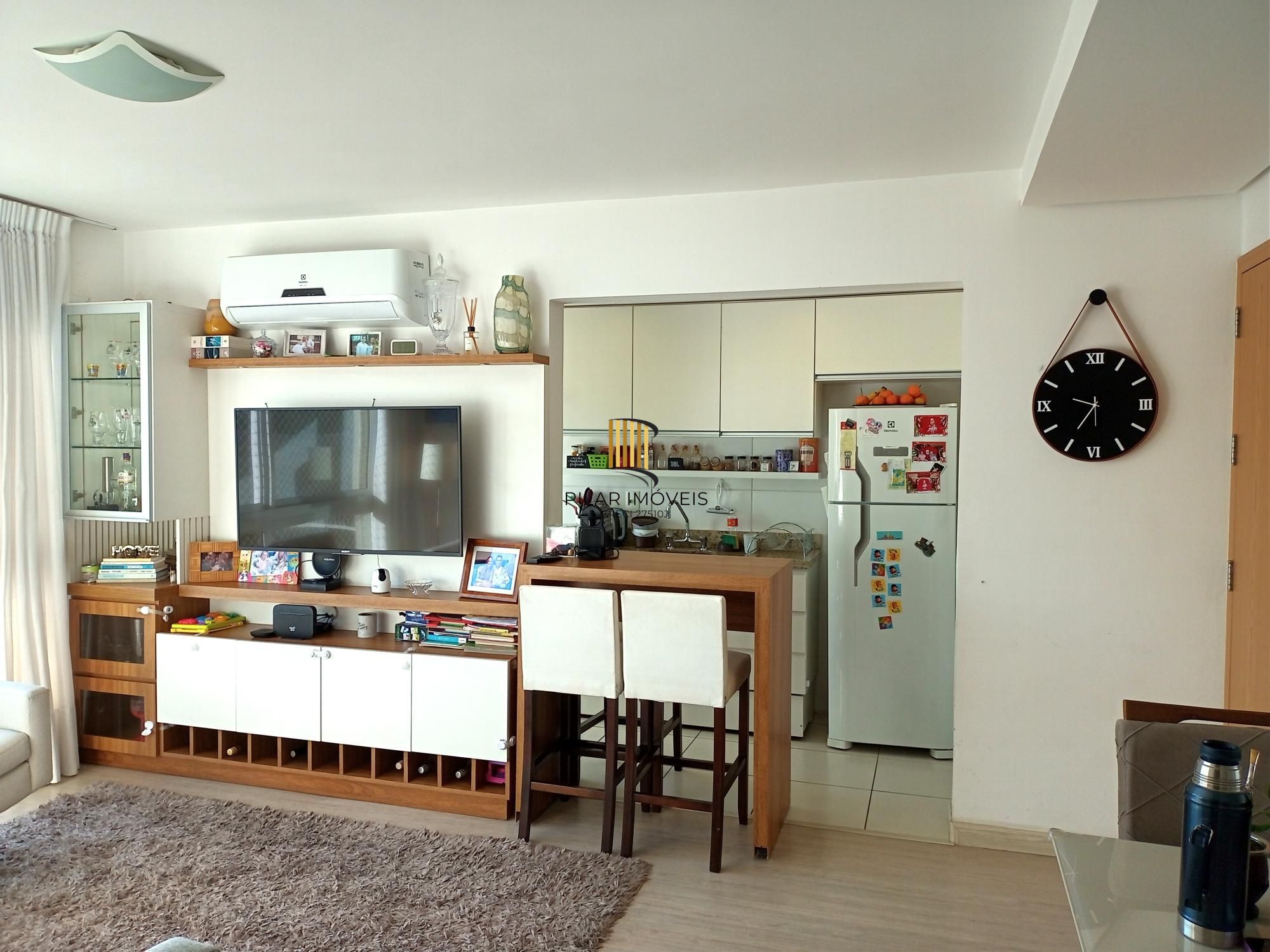 Apartamento 2 Dormitórios (1 Suíte), 64m², Churrasqueira, Vaga Coberta