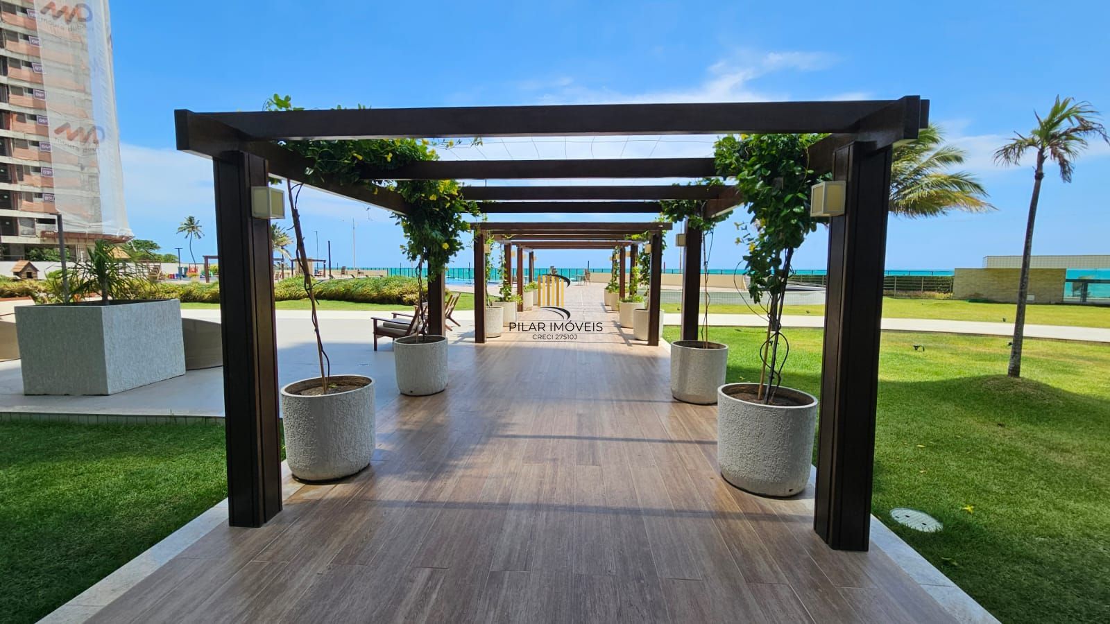 Apartamento 3 quartos, 3 suítes, 2 vagas, frente mar em Jacarecica, Maceió - Alagoas