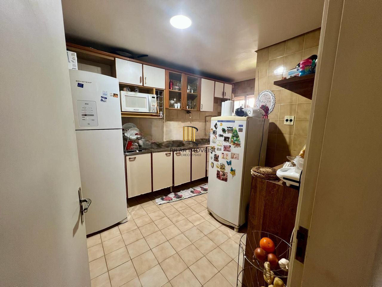 Apartamento 3 dormitorios, 1 suite, 2 vagas de garagem mais dependência de empregada no bairro tristeza.