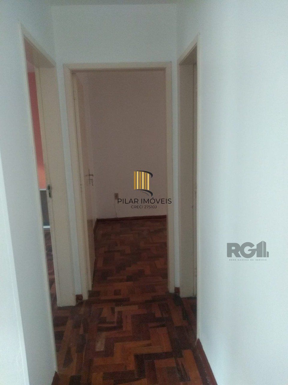 Apartamento com 2 quartos, 1 vaga de garagem, no bairro Medianeira, Porto Alegre/RS