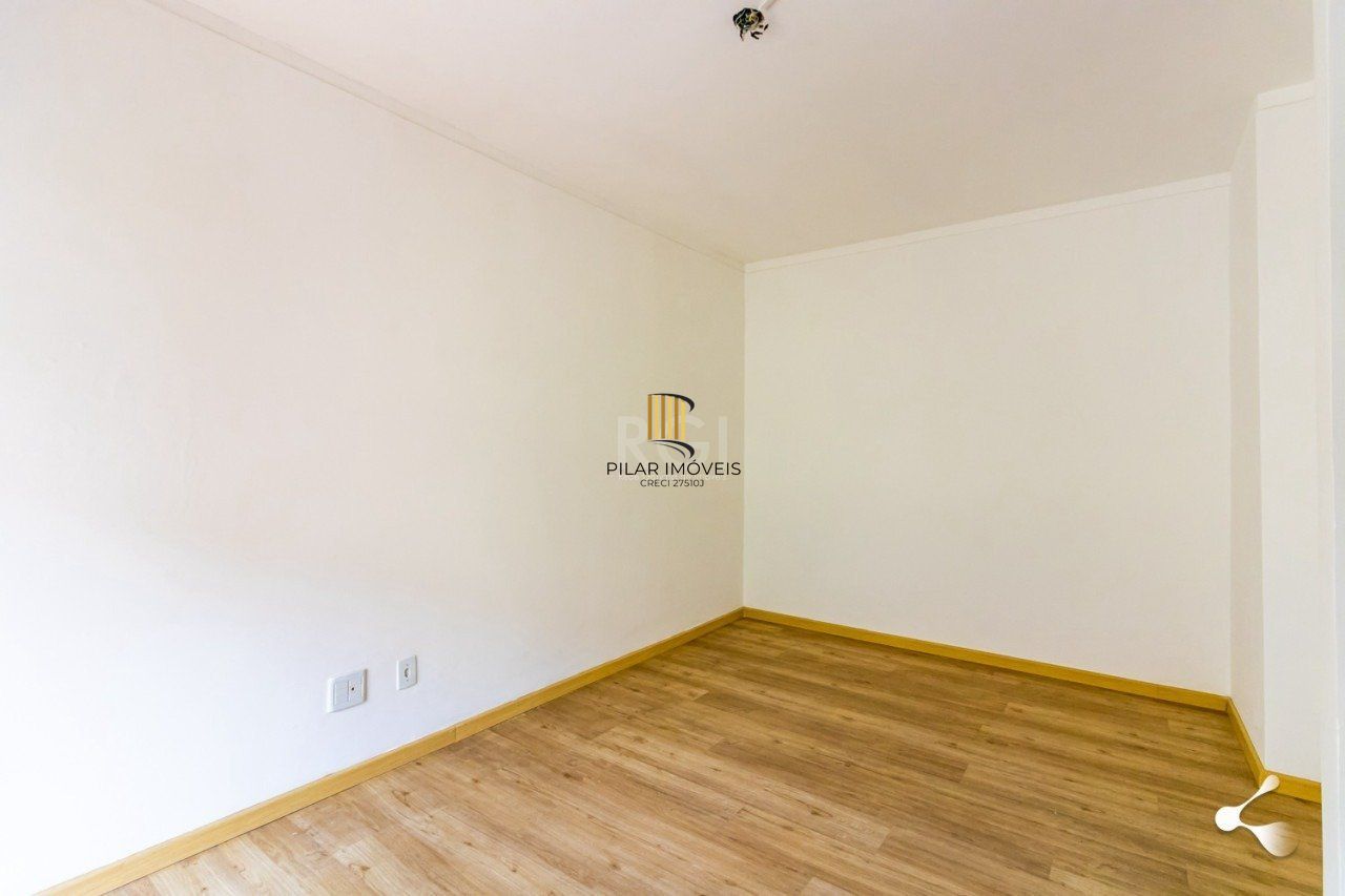 Apartamento 02 dormitórios No Bairro Tristeza em Porto Alegre/RS