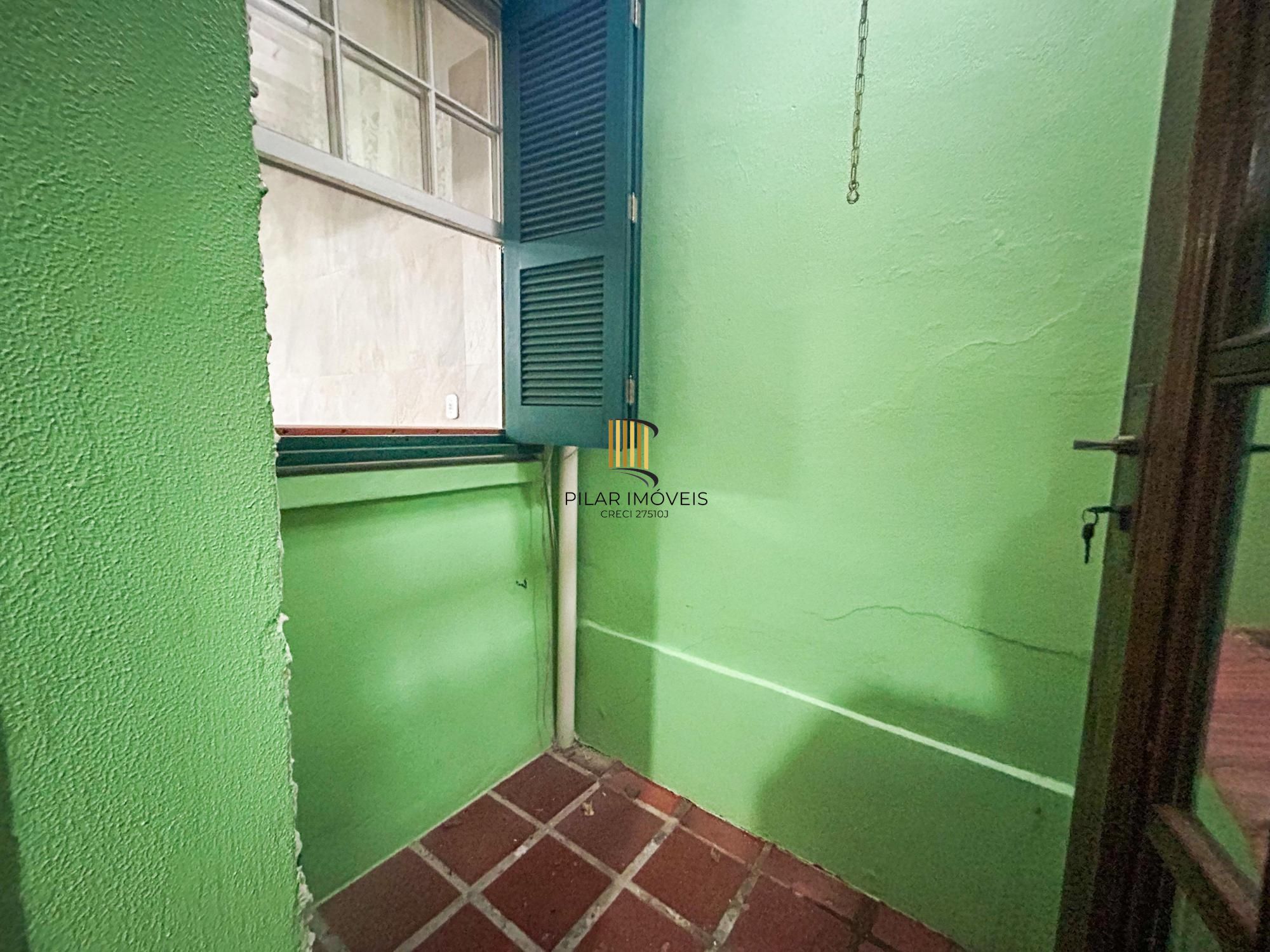 Casa Residencial com 3 Quartos, sendo 1 suíte e 3 Banheiros, no Bairro Santa Teresa em Porto Alegre, RS