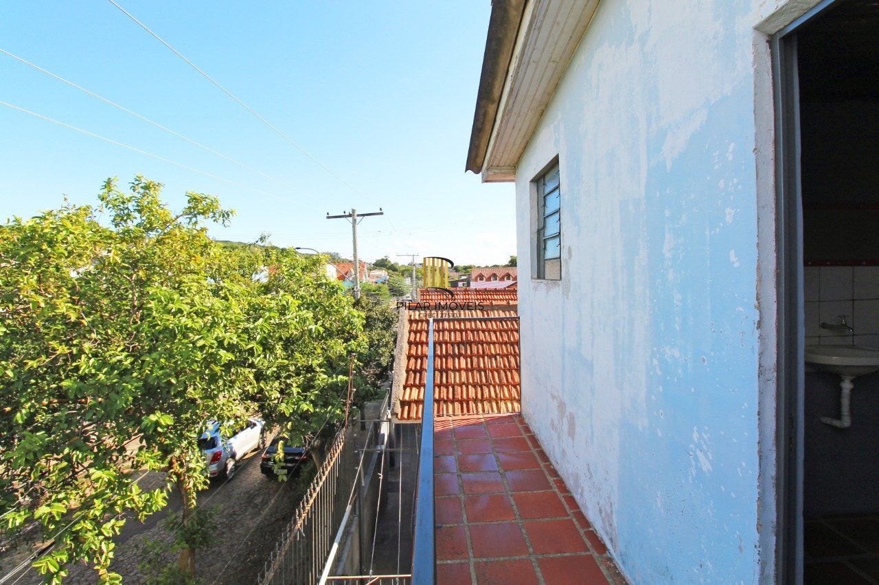 Casa 5 Dormitório(s) Bairro Camaquã
