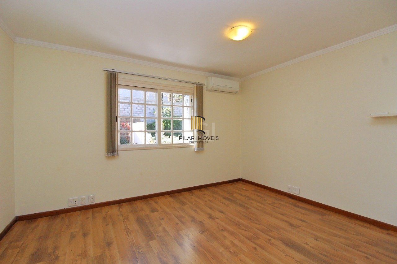Casa Condominio para Venda - 302.7m², 4 dormitórios, sendo 1 suites, 2 vagas - Vila Conceição