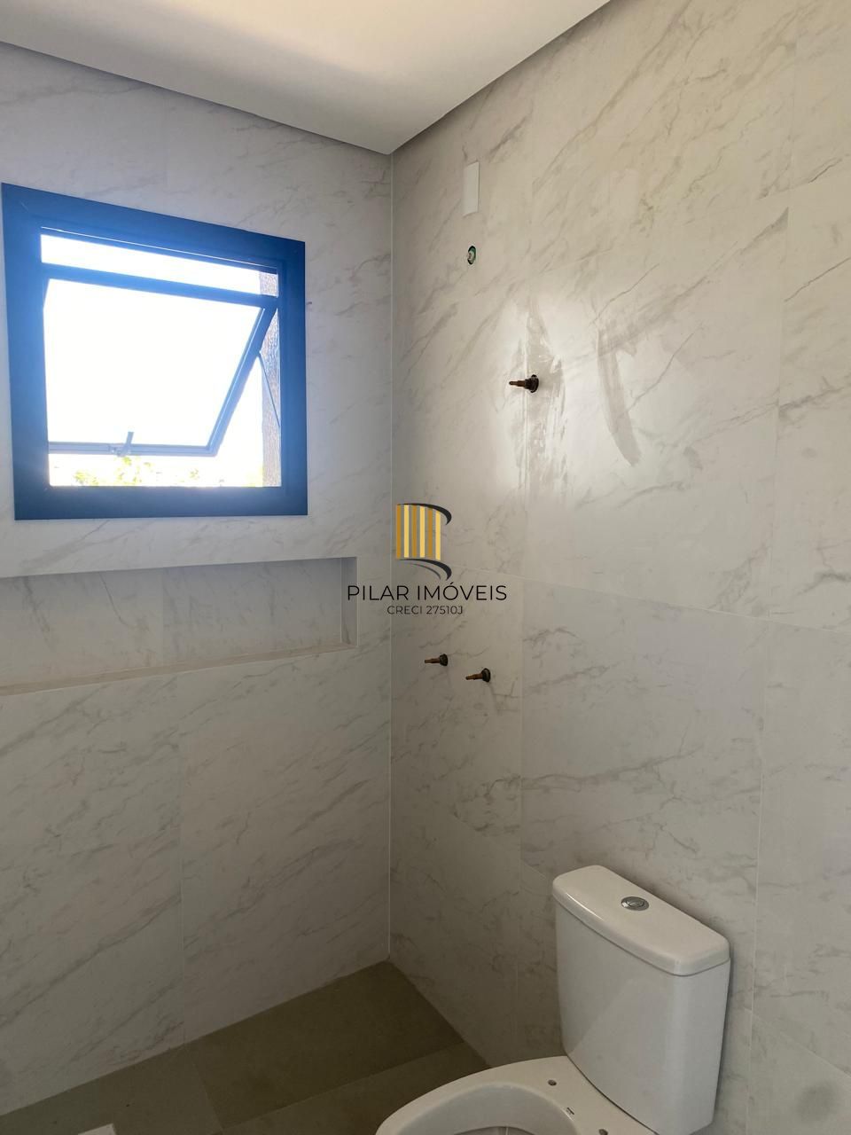 Casa com 03 quartos, sendo 01 suíte na Praia da Cal
