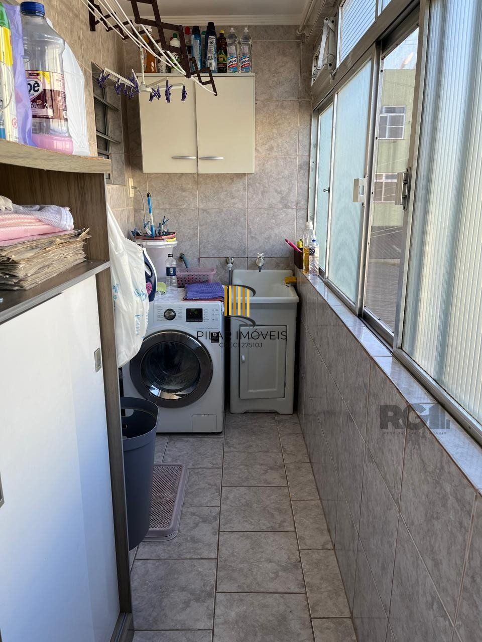 Apartamento com 2 quartos, vaga de garagem, lavabo, no bairro Cristal, Porto Alegre/RS