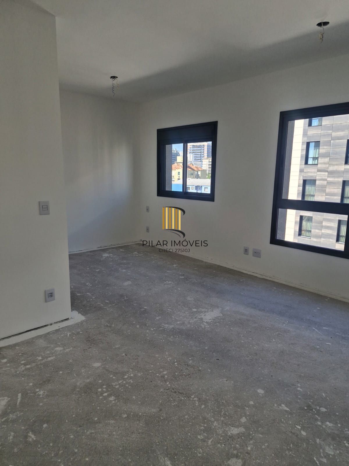 Apartamento 01 dormitório, 01 vaga no Bairro São João em Porto Alegre