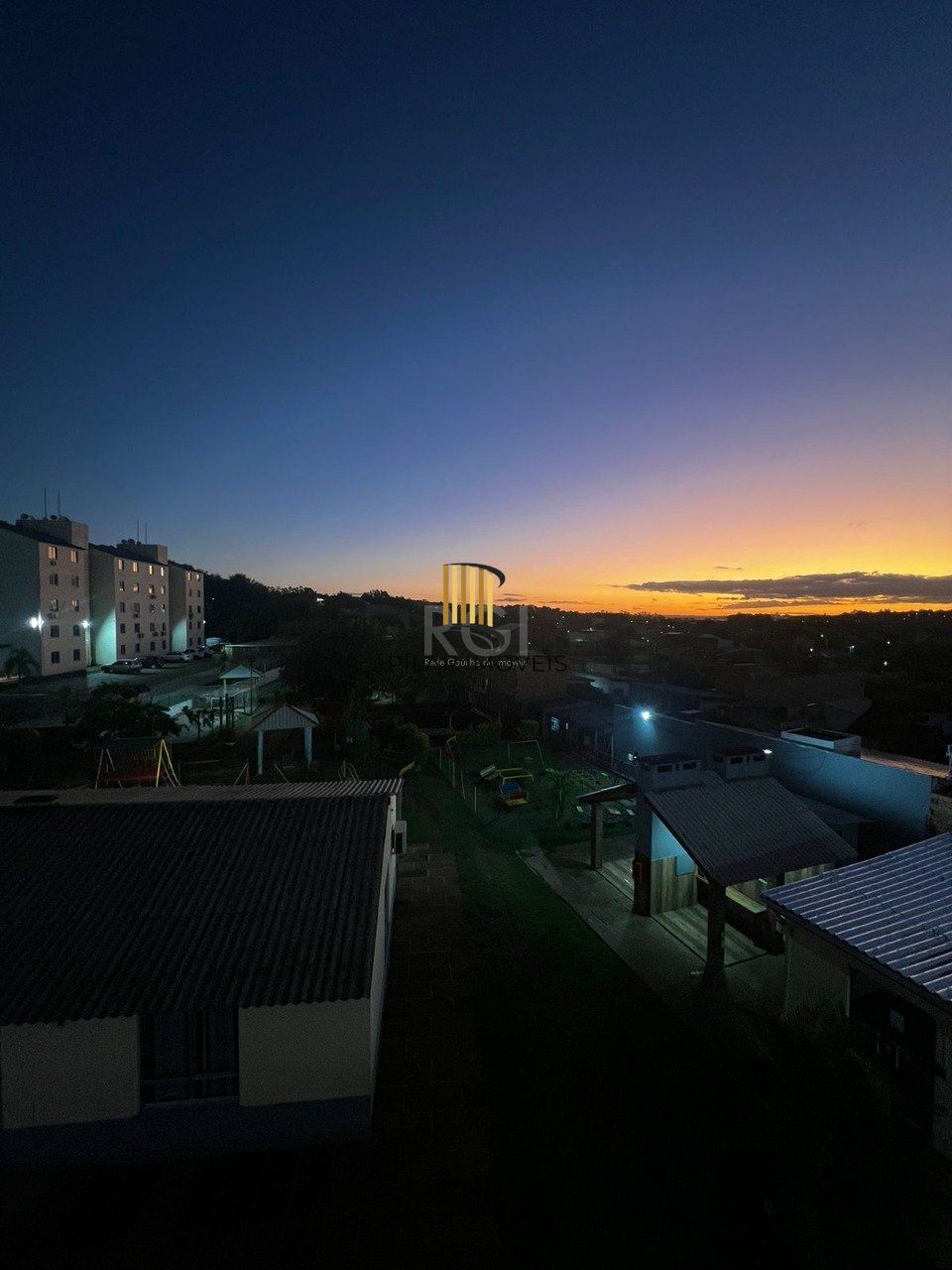 Apartamento para Venda - 38.24m², 2 dormitórios, 1 vaga - Vila Nova, Porto Alegre