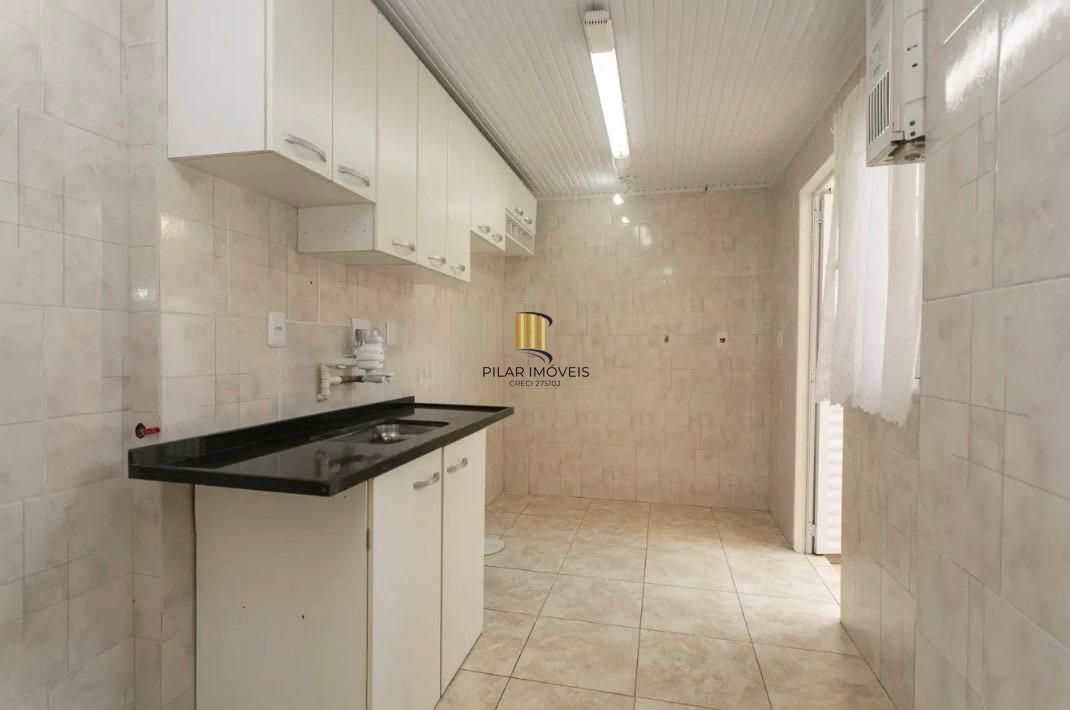 Casa em Condomínio com 03 quarto e 01 Vaga no Bairro Humaitá