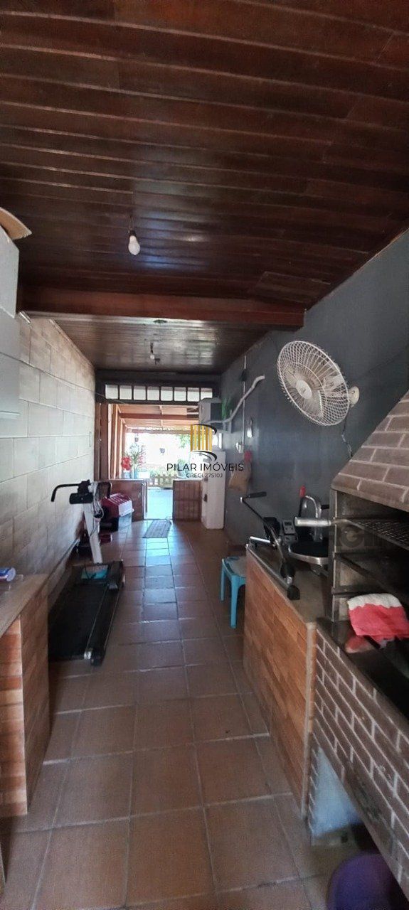 OPORTUNIDADE DE NEGOCIO, CASA A VENDA NA ZONA SUL, BAIRRO LAMI  