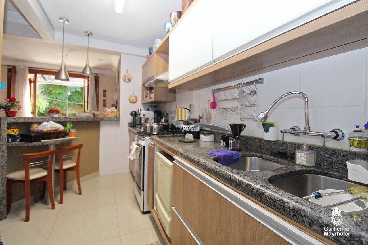 Casa para Venda - 227.93m², 3 dormitórios, sendo 1 suites, 2 vagas - Chácara das Pedras