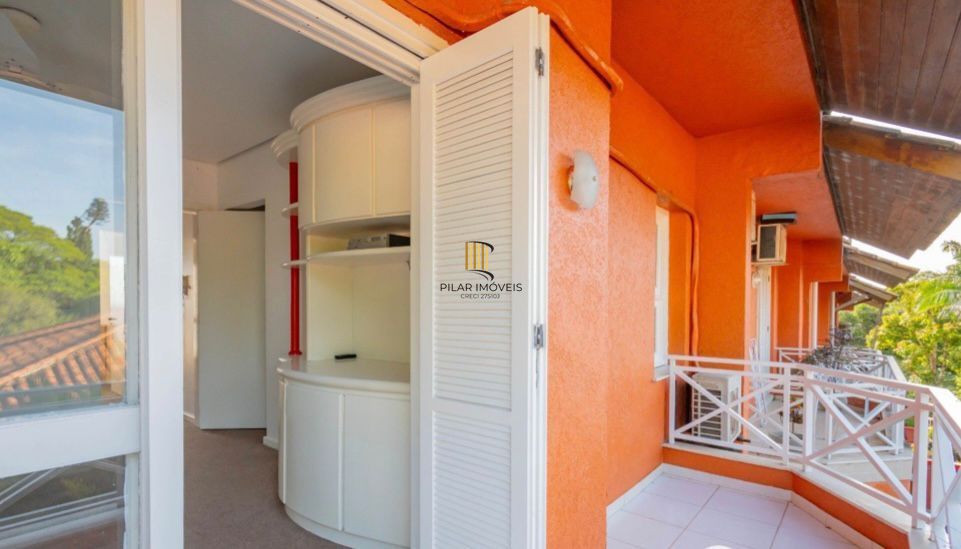 Casa em Condomínio Fechado no Bairro Vila Assunção  de Porto Alegre/RS
