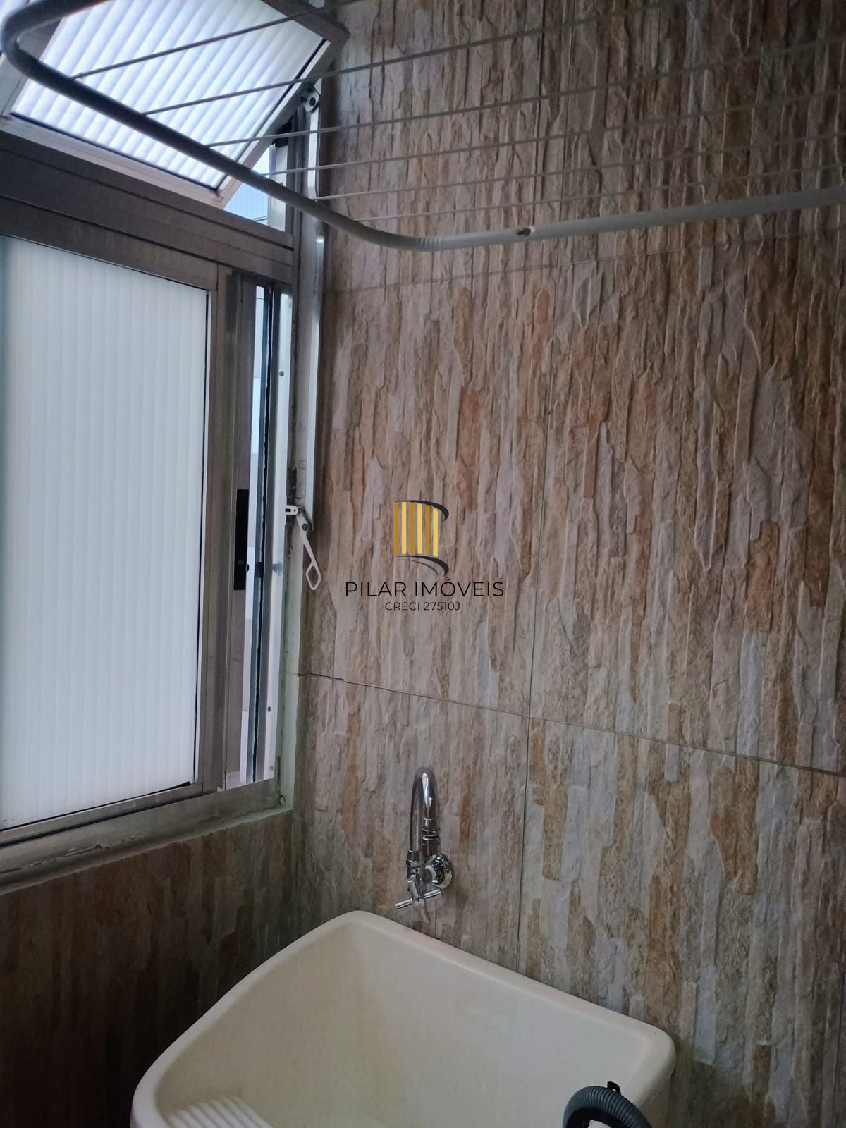 Apartamento de 1 Quarto no Bairro Azenha em Porto Alegre