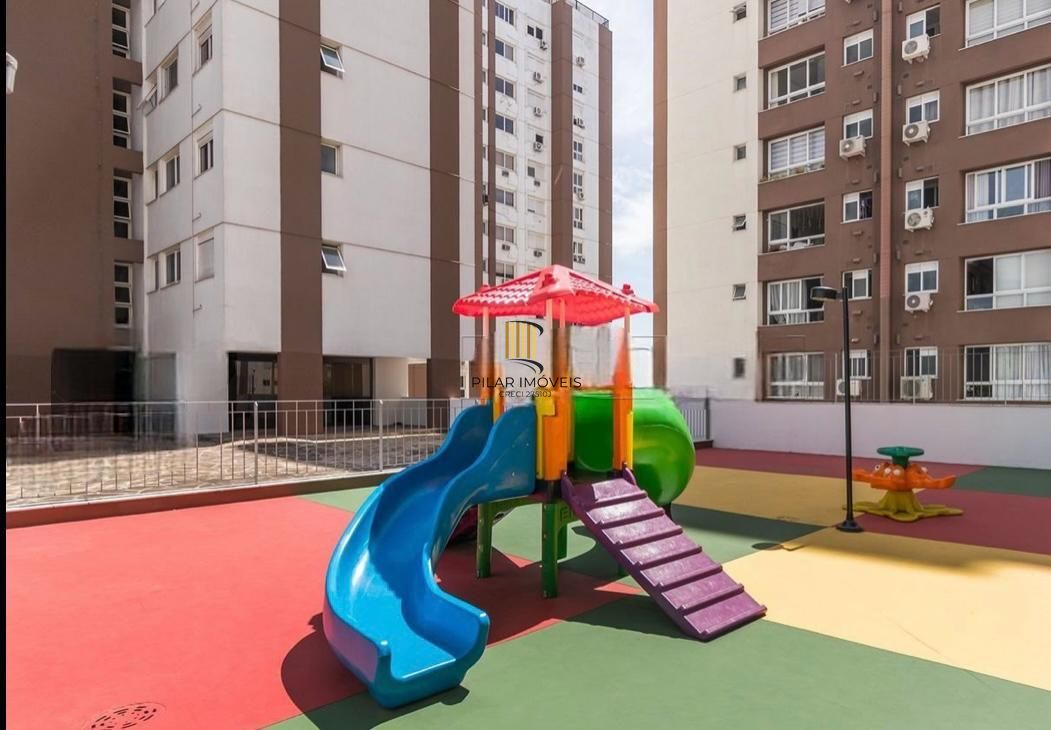 Cobertura com 157m2, 3 dormitórios no bairro Boa Vista.