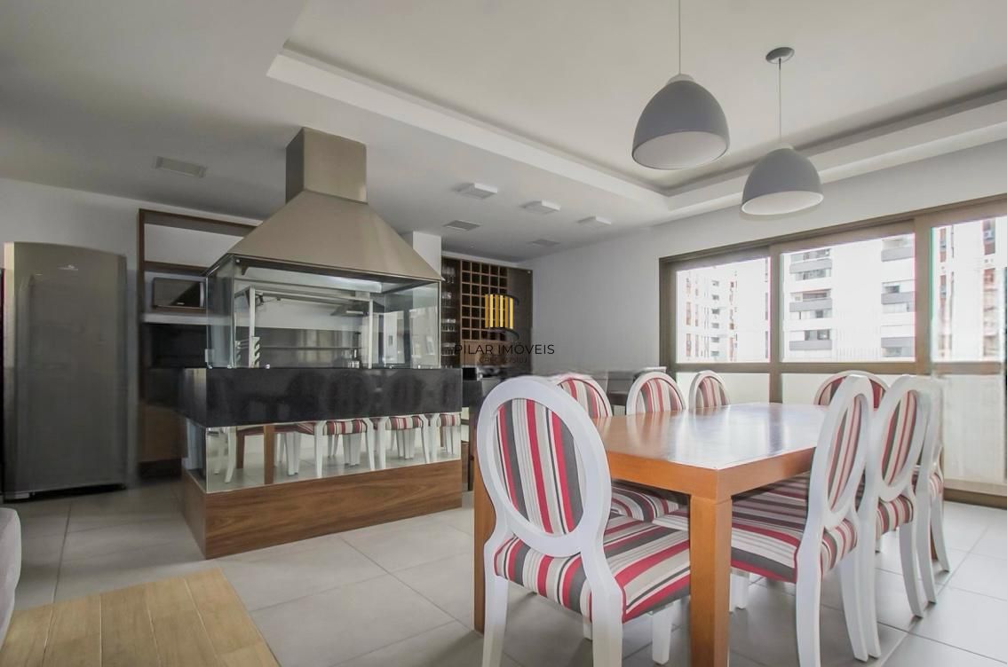 Cobertura com 157m2, 3 dormitórios no bairro Boa Vista.