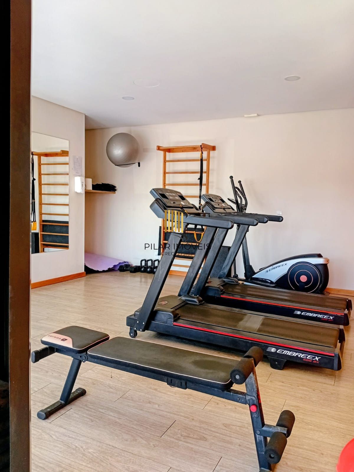 Apartamento 2 quartos, suíte, vaga coberta no bairro Camaquã em Porto Alegre/RS