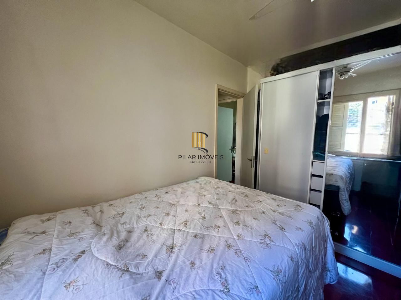Apartamento 3 dormitorios, 1 suite, 2 vagas de garagem mais dependência de empregada no bairro tristeza.