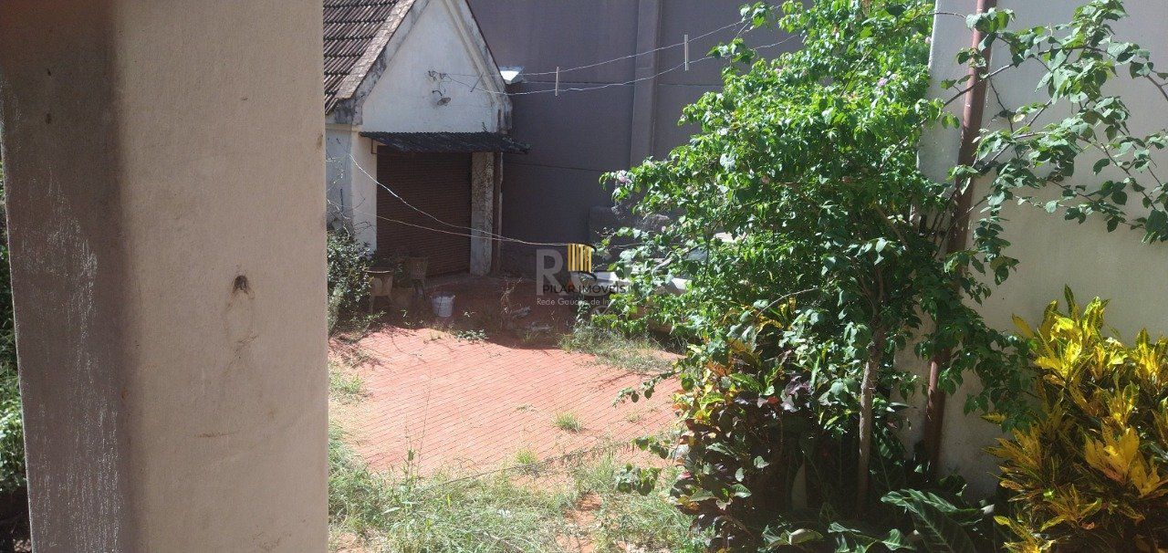 Casa de 4 dormitórios na Av. Teresópolis bairro Teresópolis