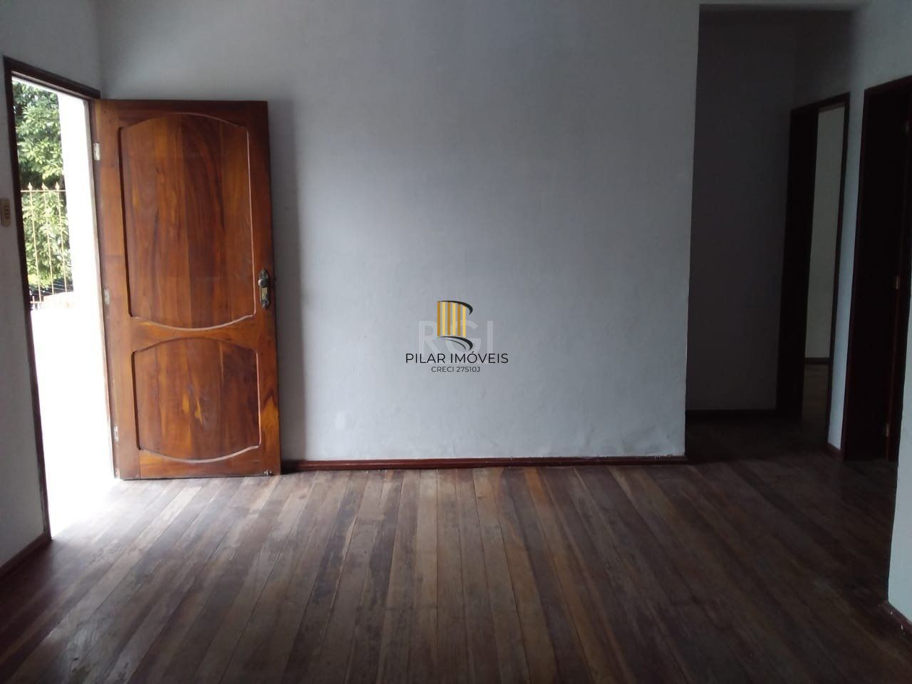 Casa  3 dormitórios, sendo 1 suites, 2 vagas - Medianeira, Porto Alegre/RS