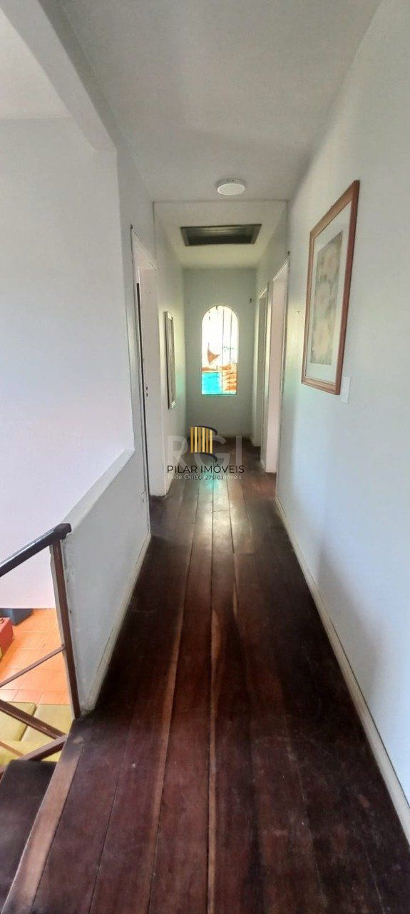 Casa para Venda - 149m², 4 dormitórios, 2 vagas - Campo Novo