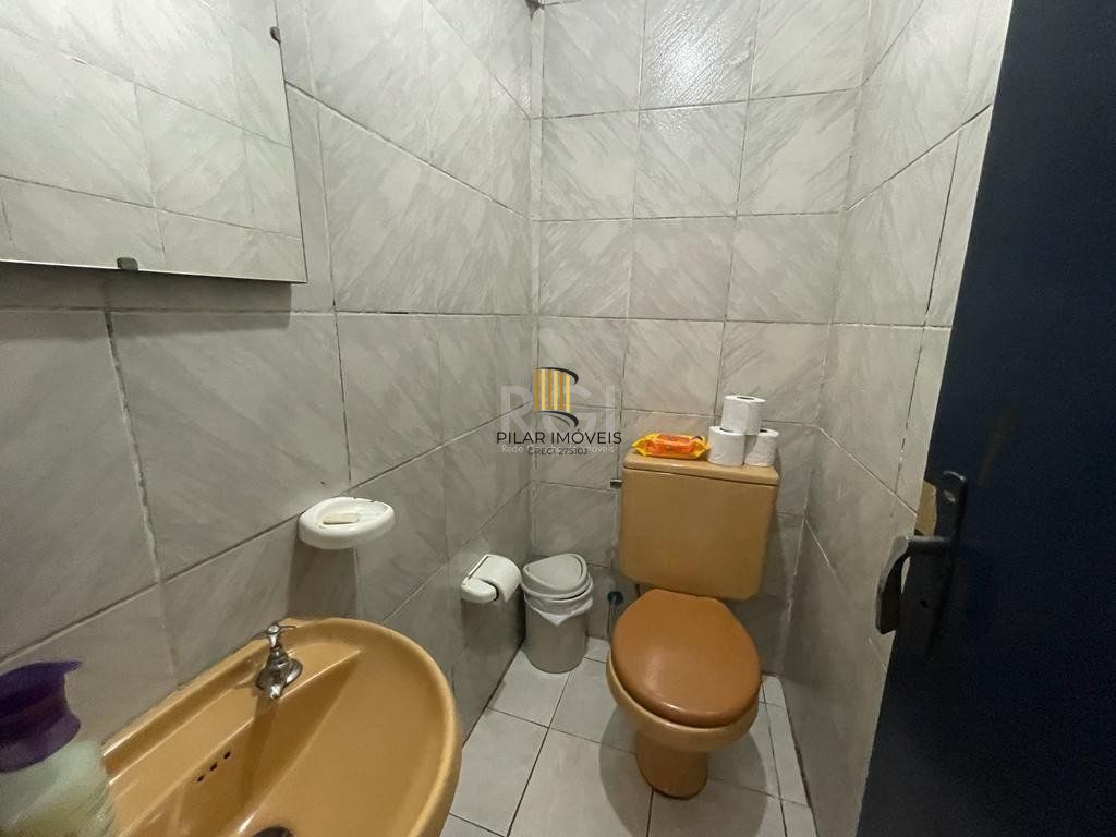 Casa para Venda - 400m², 5 dormitórios, sendo 3 suites, 4 vagas - Ipanema PORTO ALEGRE /RS