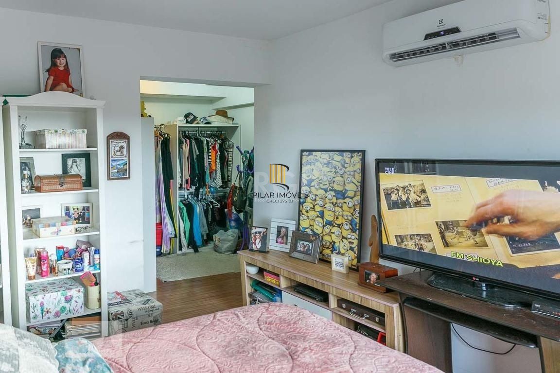 Apartamento com 3 quartos, 1 suíte, churrasqueira, 2 vagas de garagem, no bairro Cristal, Porto Alegre/RS